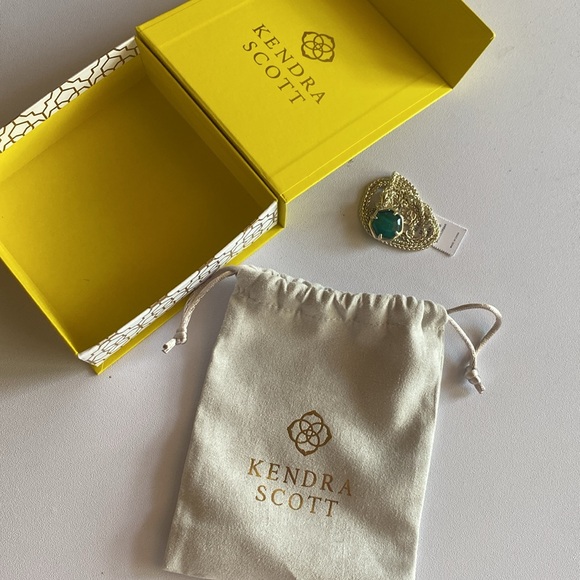 Kendra Scott May Birthstone Necklace - Picture 3 of 4